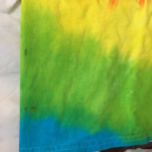 Gildan Rainbow Tie Dye Mens Graphic T-shirt SZ  XL - Picture 8 of 8